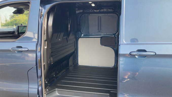 Ford Transit Custom 320 L2 Diesel Fwd 2.0 EcoBlue 150ps H1 Van Limited - Image 5